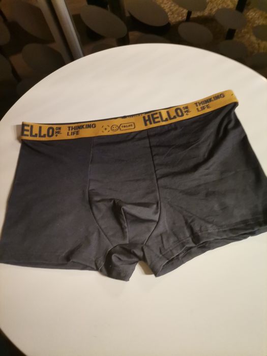 Vand boxeri pentru bărbați