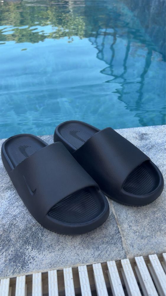 Nike Calm Slides