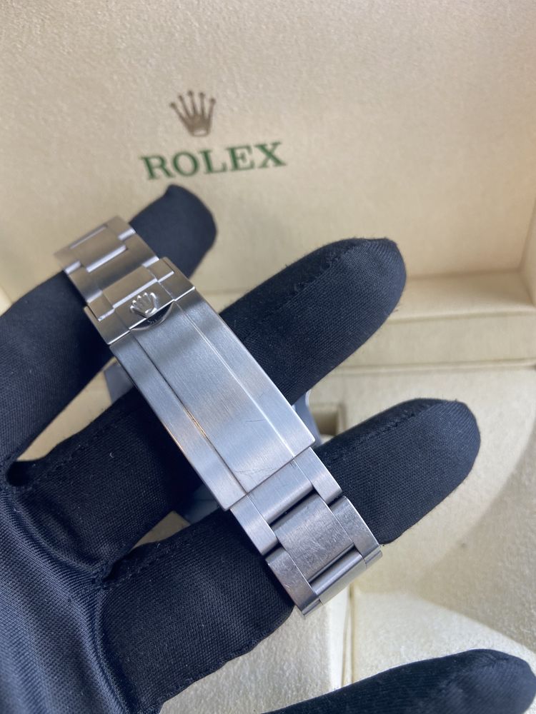 Часовник Rolex Submariner Date Stainless Steel Green Dial Hulk