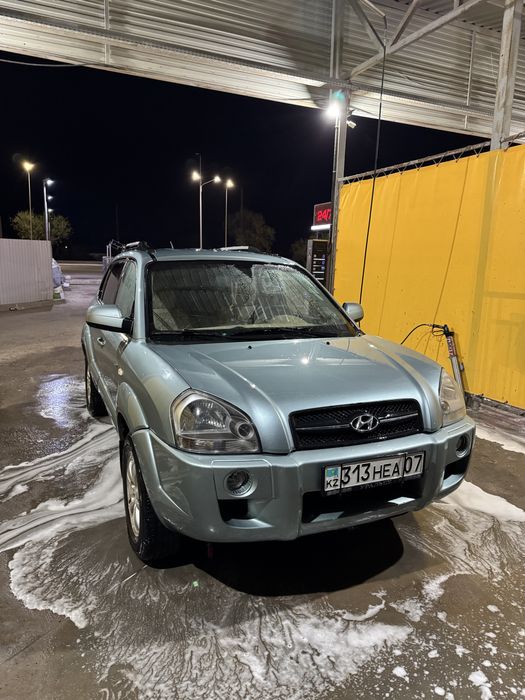 Продам Hyundai Tucson объем 2,7 2008