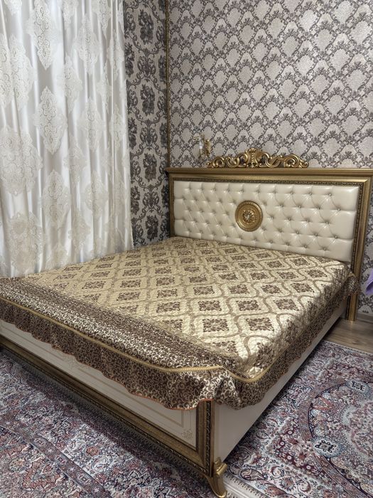 Спальная кровать