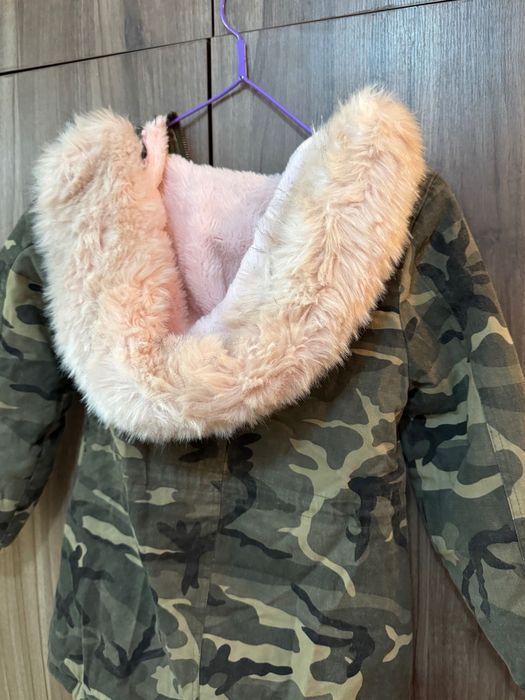 Продавам зимно яке за момиче