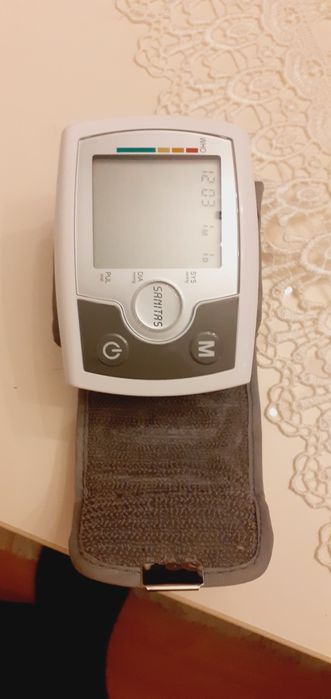 tensiometru de încheietura măinii