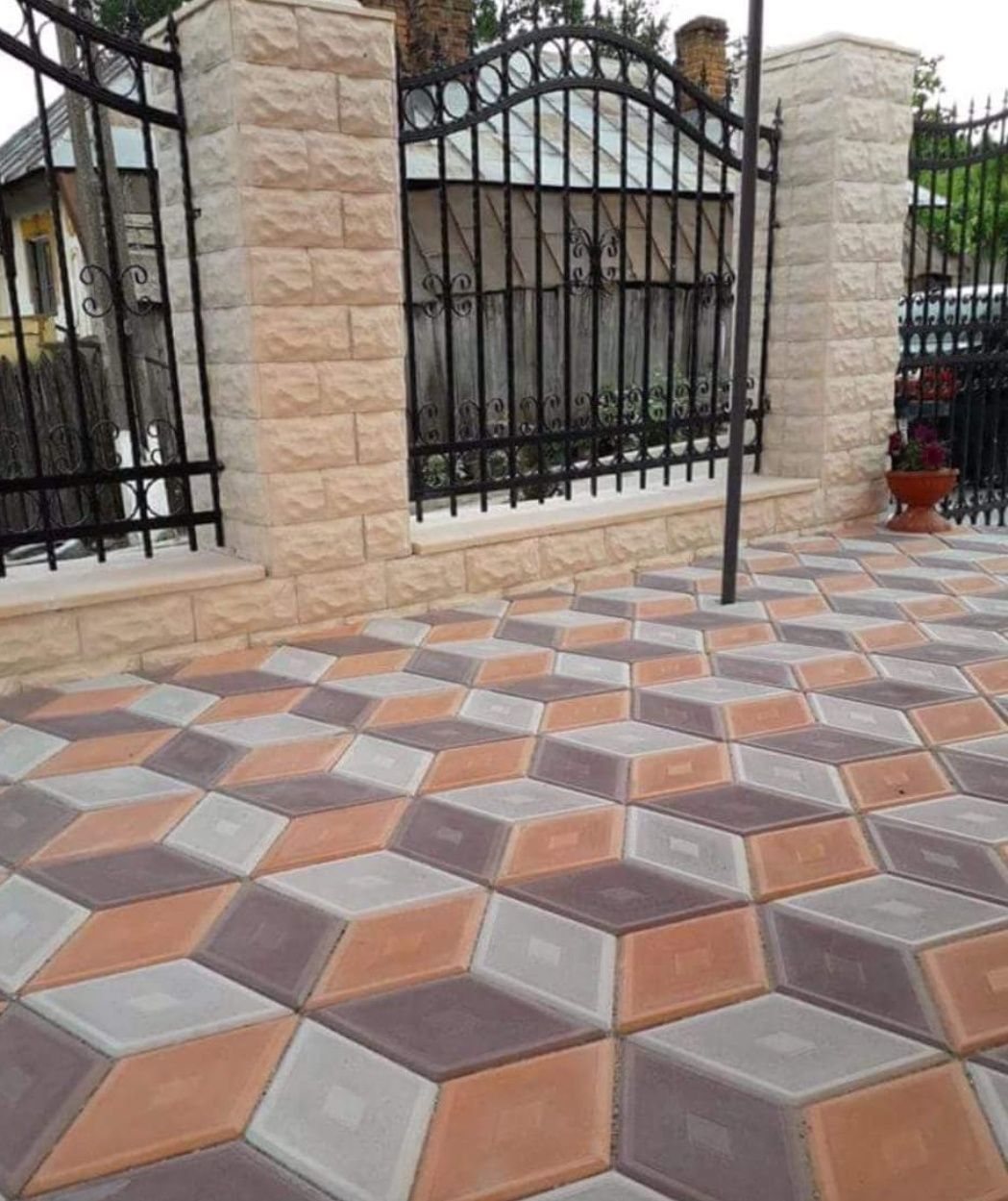 Fabricam pavaje model Solzi Patern de la 42lei mp Montaj pavele dale