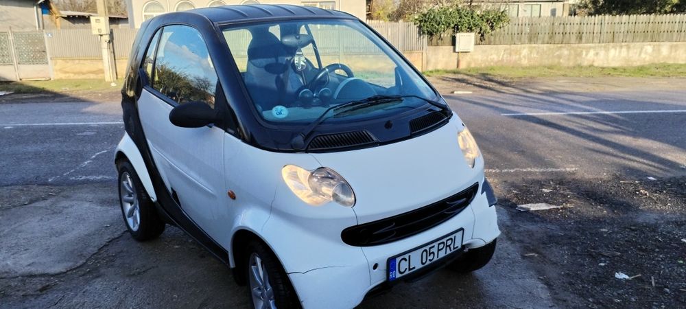 Vând schimb Smart fortwo an 2002 600 benzina