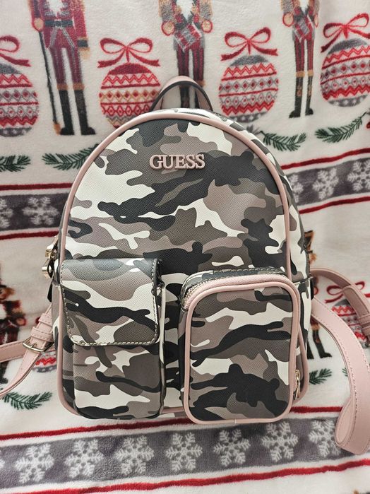 Продавам оригинална чанта Guess