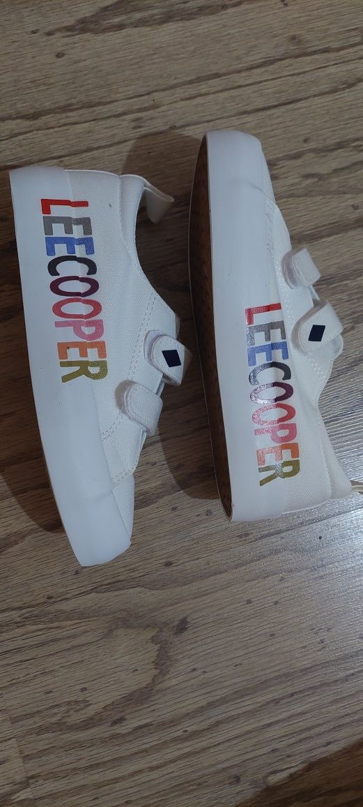 Оригинални кецове на Lee Cooper