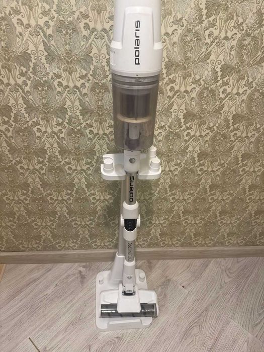 Пылесос Polaris 4050 CyclonicPRO Белый