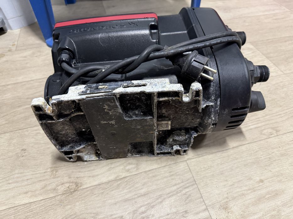 Хидрофор Grundfos SCALA2 3-45 ПРОБЛЕМ ТЕЧ