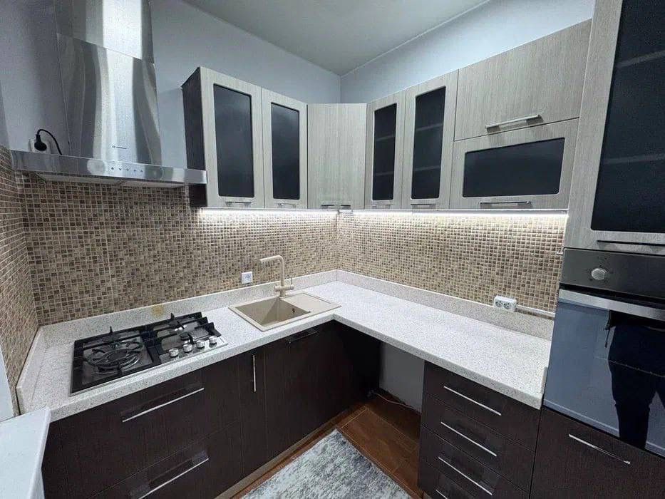 Квартира 4/3/4 Ю.Раджаби ориентир: м.Космонавты