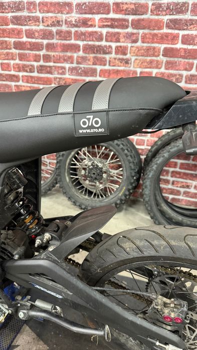 Motocicleta Talaria Sting TL-4000 - 549 km L3e + Kit Supermoto