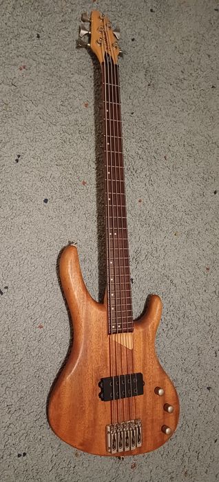 Washburn Bantam RB2500 Bass (preamp activ)