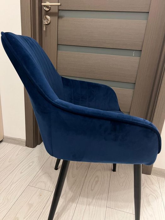 Scaune living din catifea. Stare nouă!