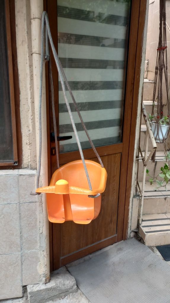 Продавам детска люлка