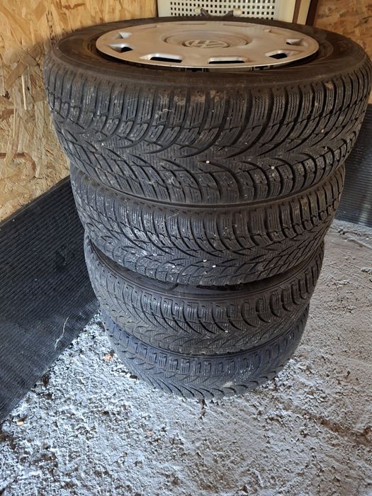 Гуми с железни джанти 195 × 65 × 15