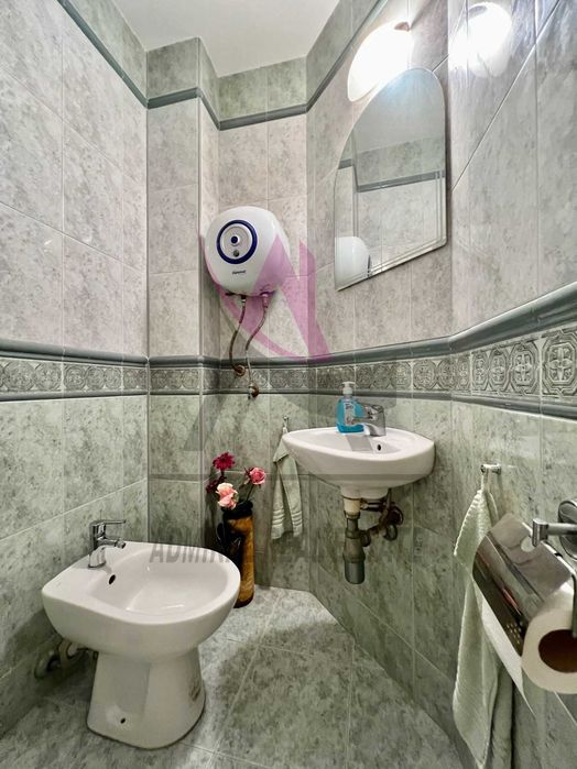 Дава се под наем Тристаен апартамент в Варна, Център - 110 кв.м за 900 € - Снимка #6