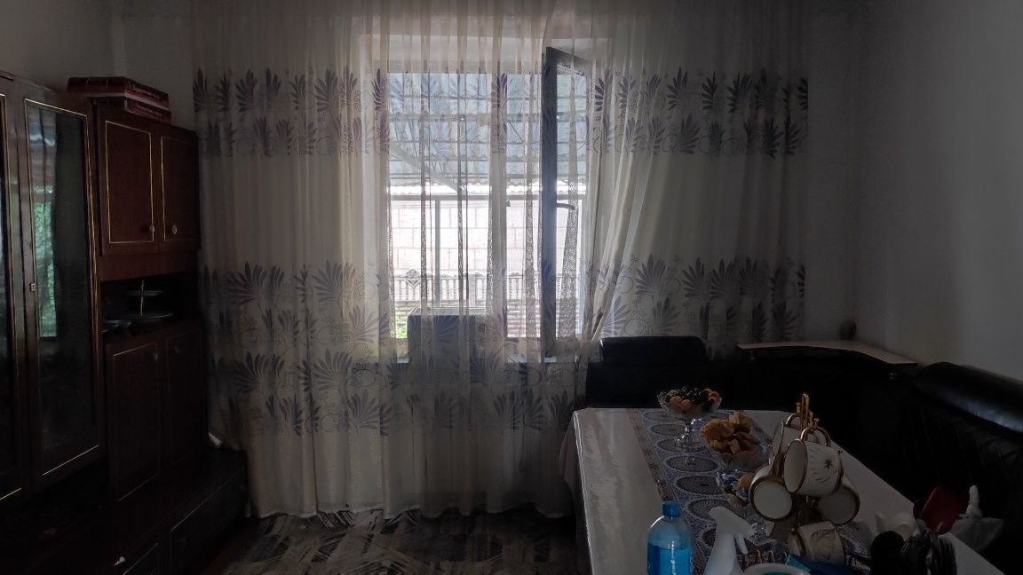 Продаю дом район отличный