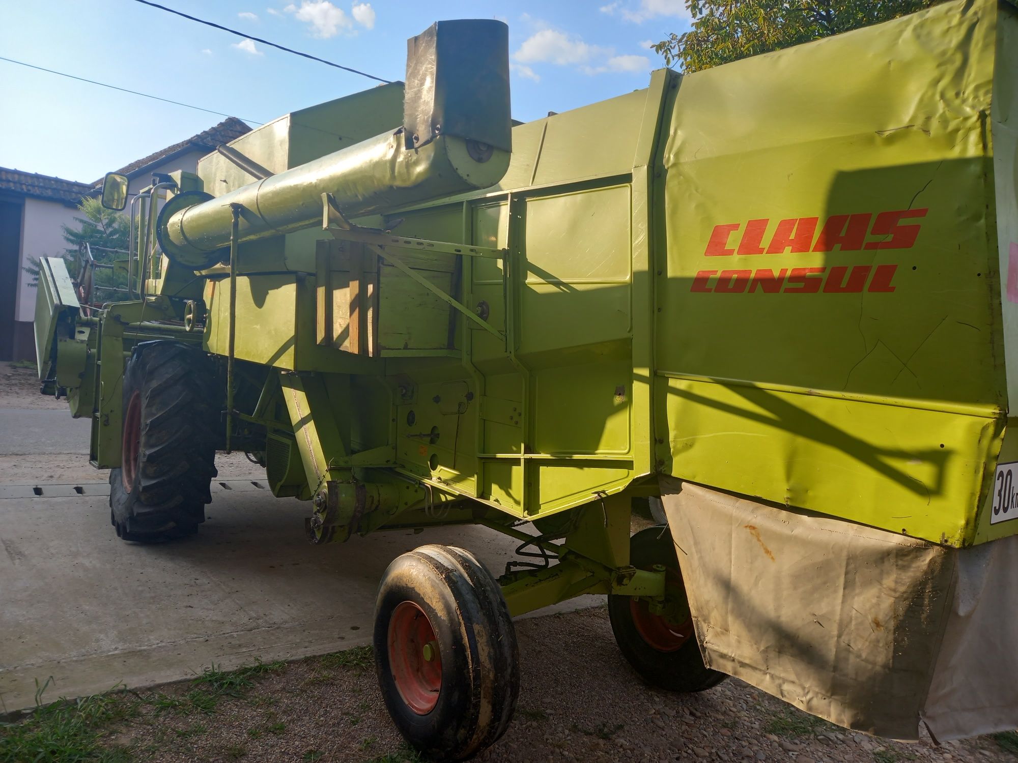 Vând combină claas consul.
