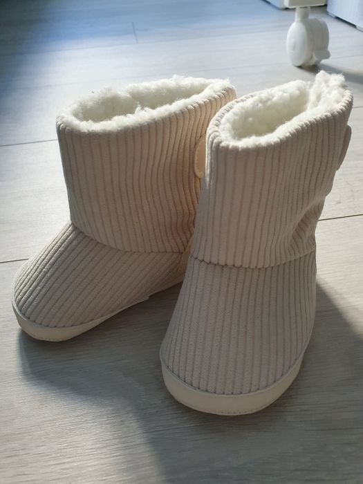 Papuci/incaltaminte de interior bebe