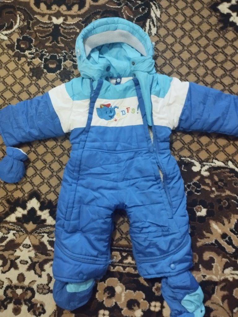 Продам теплый зимний комбинезон