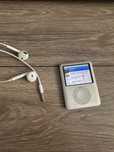 Ipod nano Classic de colectie cu casti originale