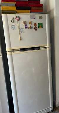 Продам бу холодильникLG в нерабочем состоянии