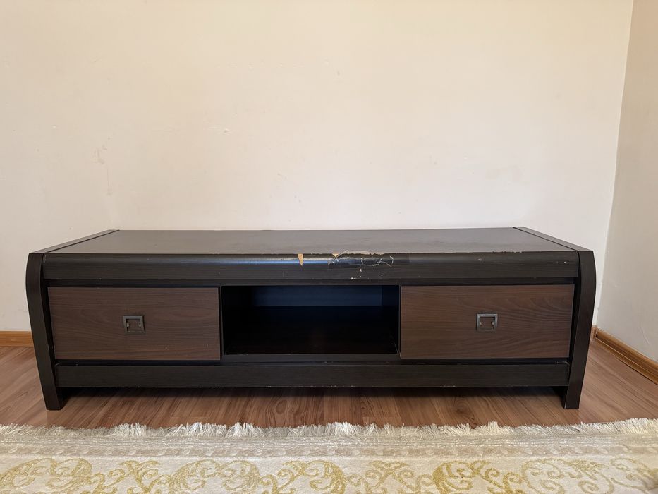 Подставка под телевизор