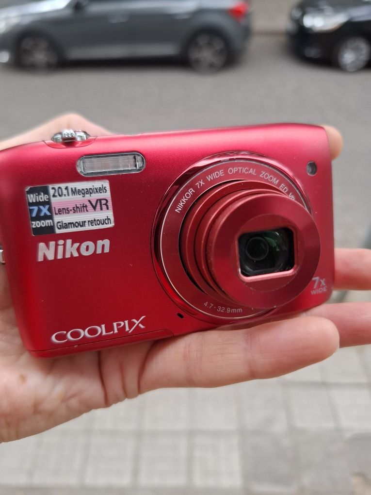 Компактен дигитален фотоапарат NIKON COOLPIX S3500