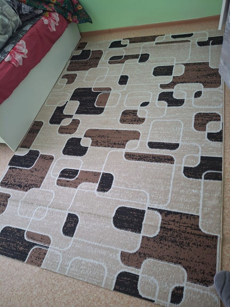 Продам ковер, размер 1,50*2,2 м