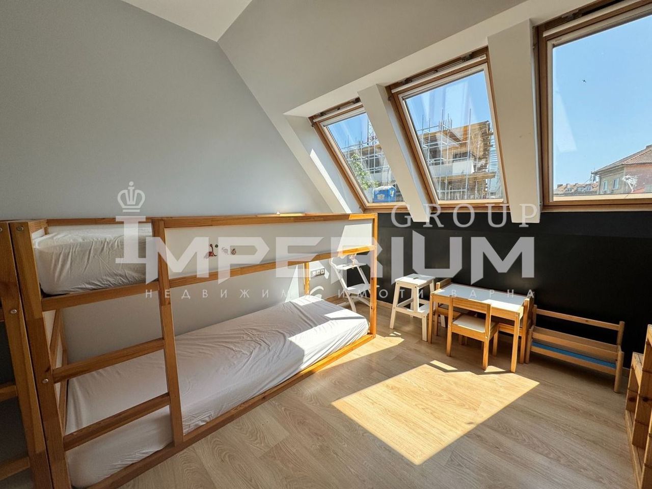 Дава се под наем Тристаен апартамент в Варна, Център - 115 кв.м за 1122 € - Снимка #7
