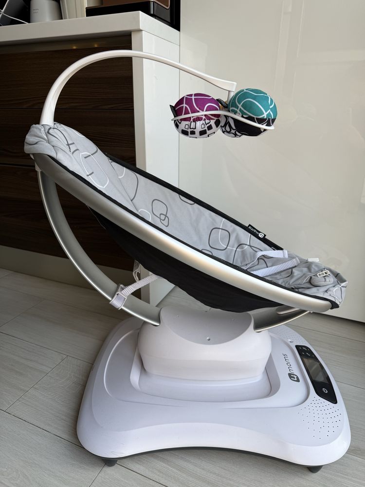 Електрическа бебешка люлка mamaRoo 4.0, сива