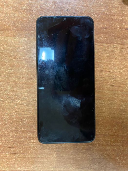 Продам Oppo A18 в хорошем состоянии