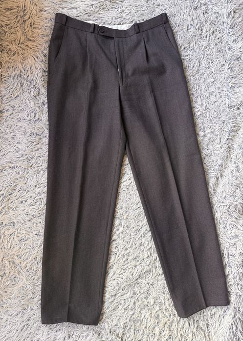 Продавам вълнен панталон brax