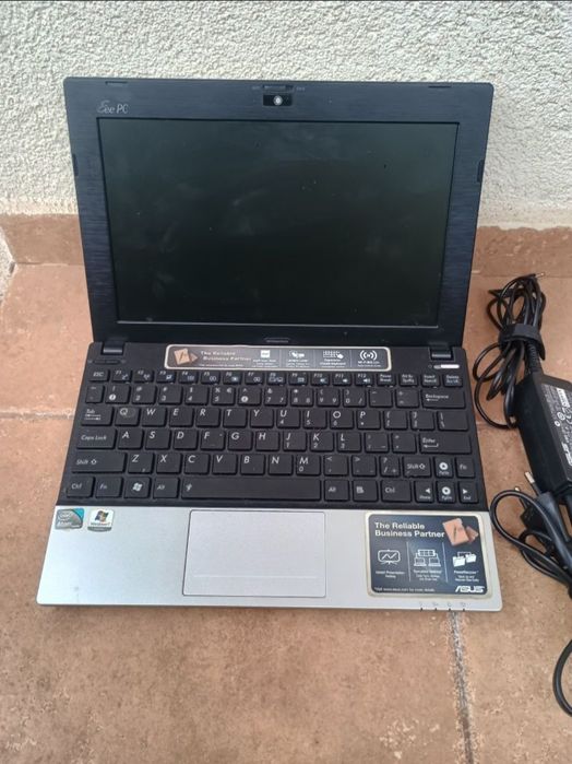 Laptop mini ASUS pentru copii