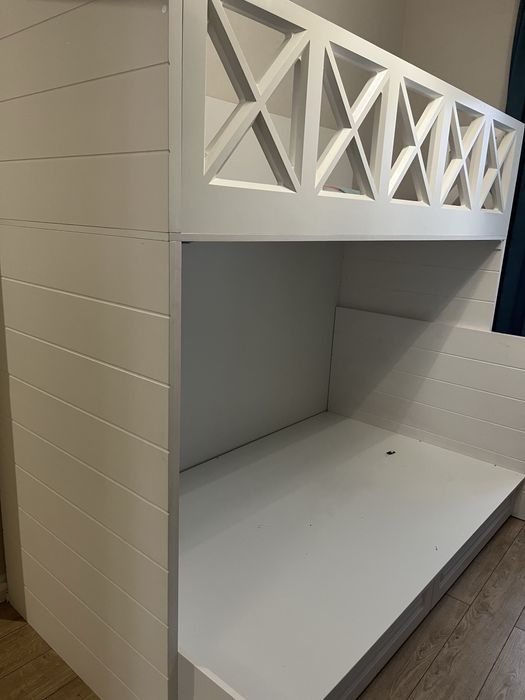 2этажный кровать