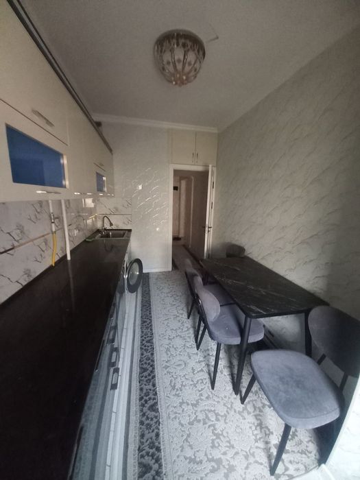 Есть дом в аренду перед национальным университетом.