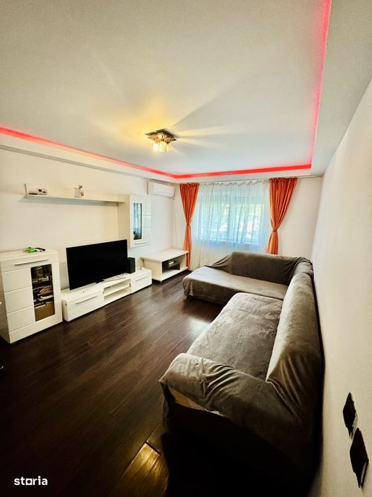 Apartament 3 camere decomandat FAR