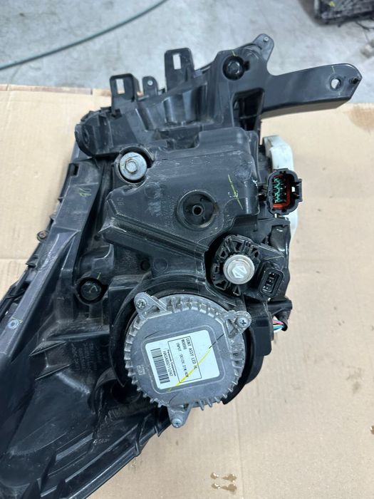 ляв фар за nissan navara d23 full led black