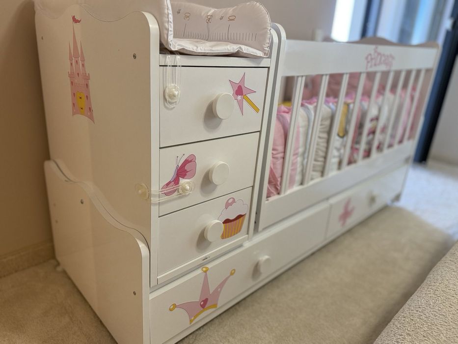 Растяща бебешка бебешка кошара с люлеещ механизъм Princess