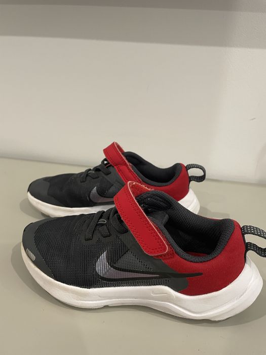 Маратонки nike 28 номер супер удобни
