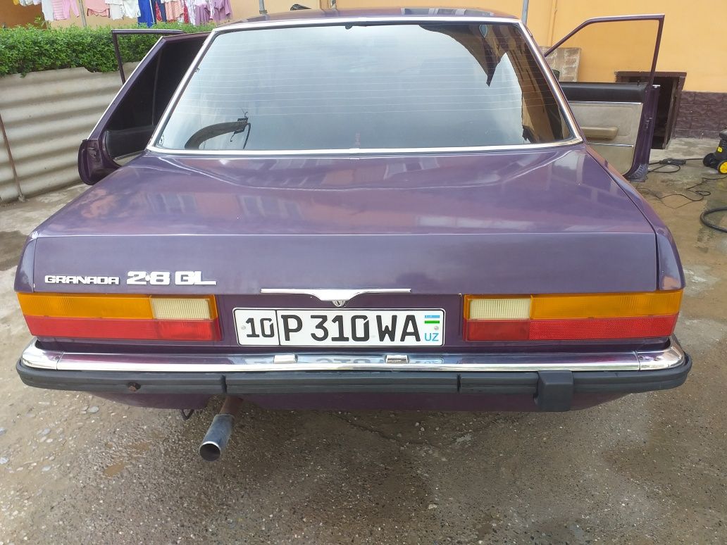 Автомобил FORD granada