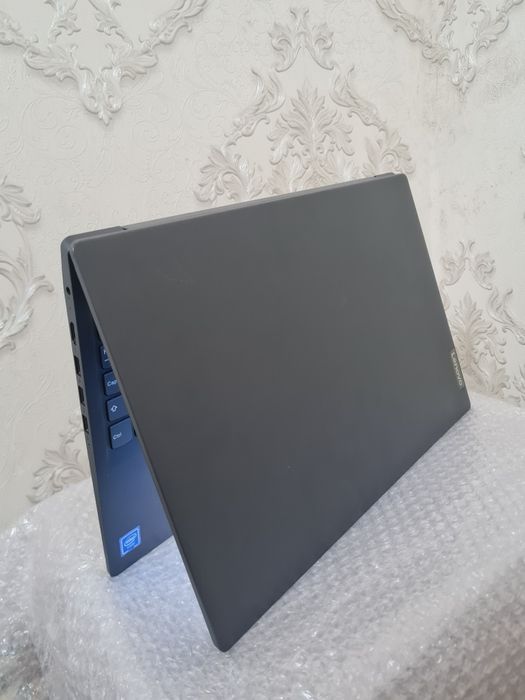 Ноутбук Lenovo V15