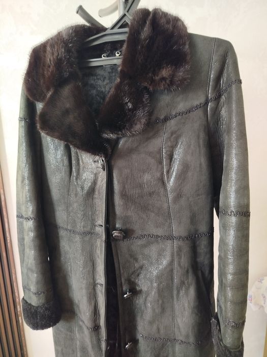 Продам дубленку женскую