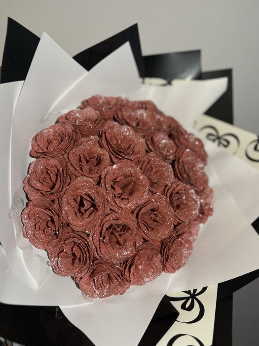 Buchet de Trandafiri Roz Sclipitori – Cadou Elegant