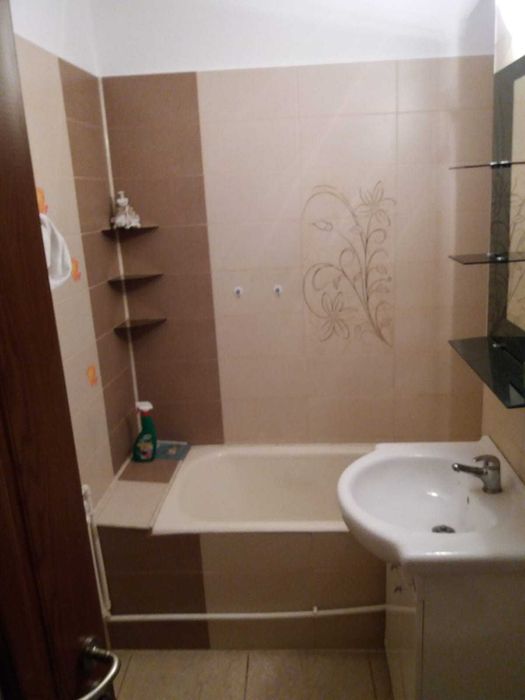 Inchiriez apartament 2 camere Faleza Sud (Poarta 6)