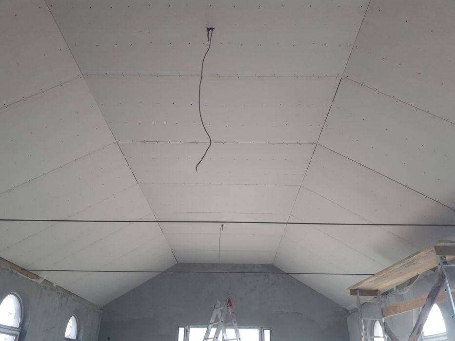 Construcții interioare si exterioare.