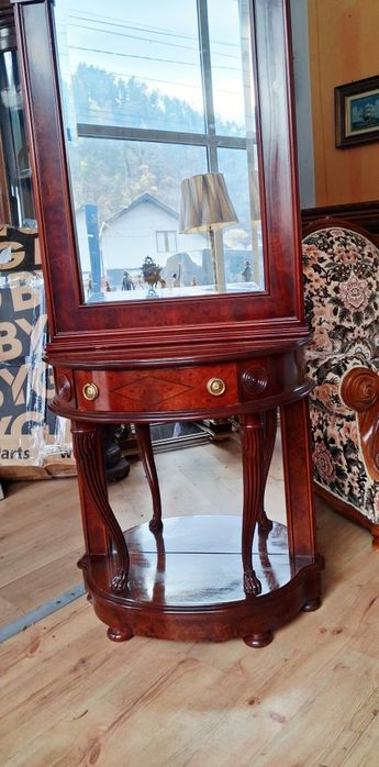 Конзола с огледало