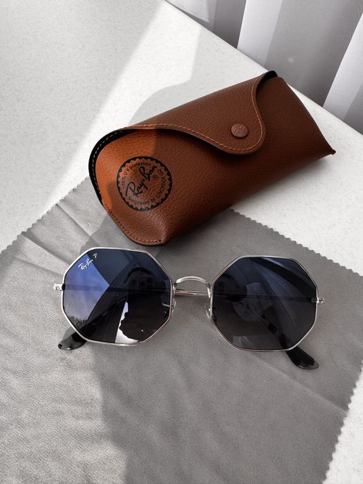 Солнцезащитные очки Ray ban