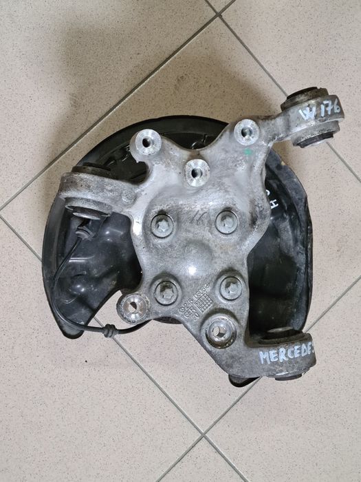 Fuzeta stinga spate Mercedes A class W176 +rulment