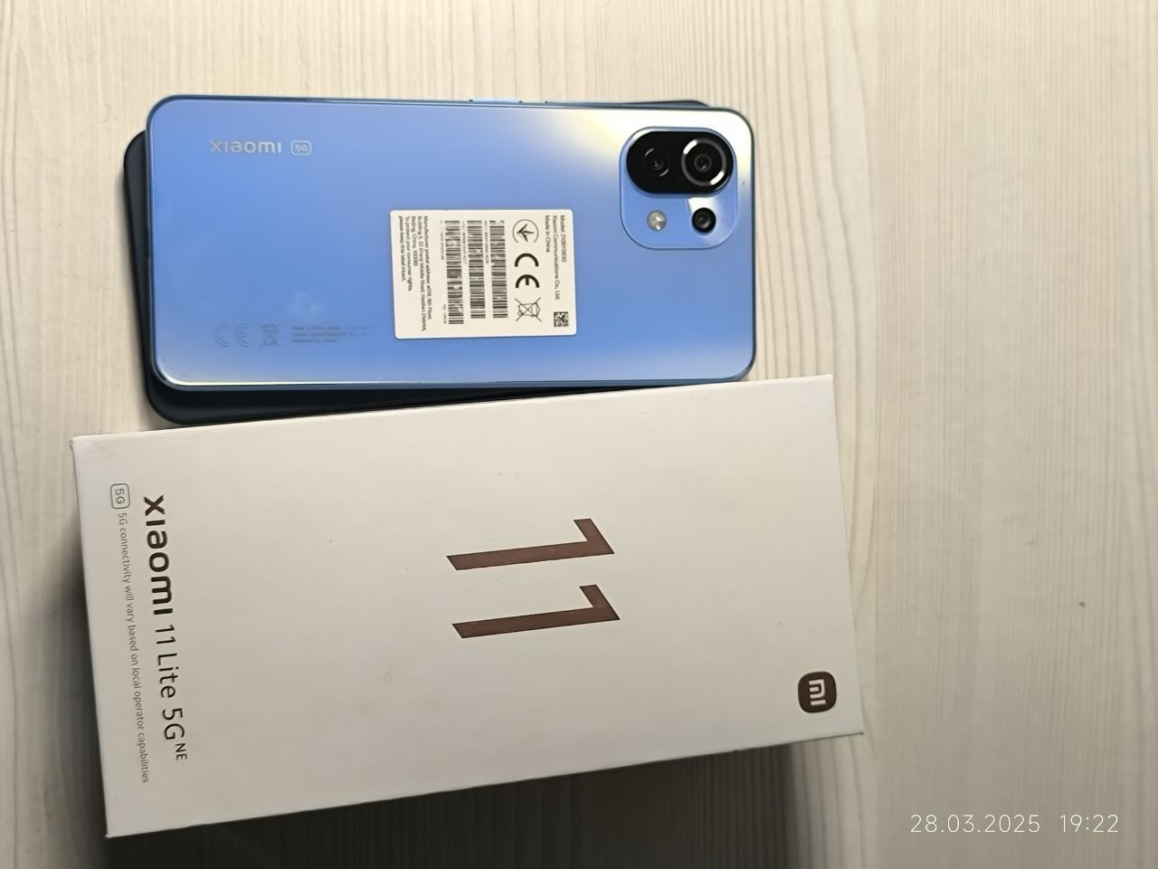 Продам XIAOMI 11